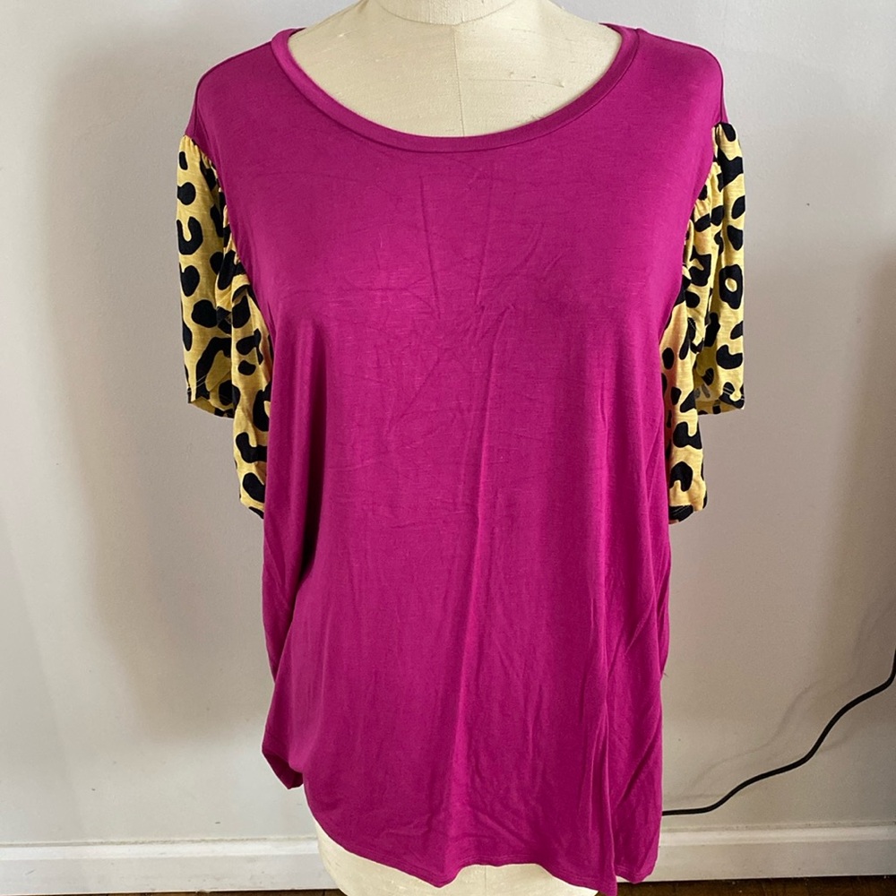 LuLaRoe 3X hot pink top with animal print sleeve